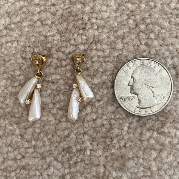 14k Mother of Pearl & Diamond Accent Earrings - Picture 5 of 7